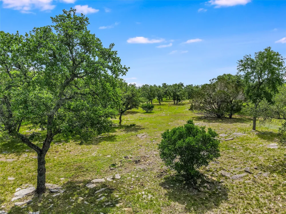 505 Vista View Trail Spicewood, TX 78669