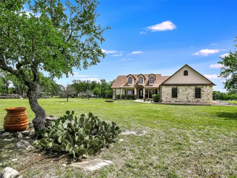 505 Vista View Trail
