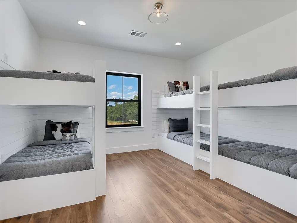 2411 Cherry Lane Kingsland, TX 78639