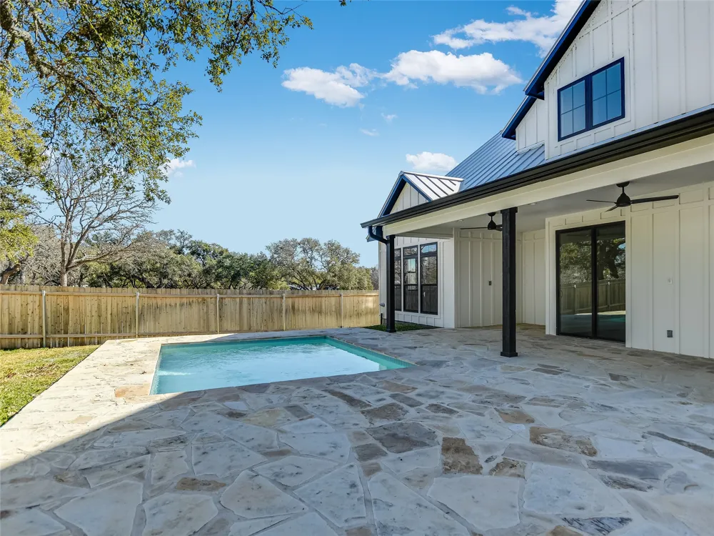 2419 Cherry Lane Kingsland, TX 78639