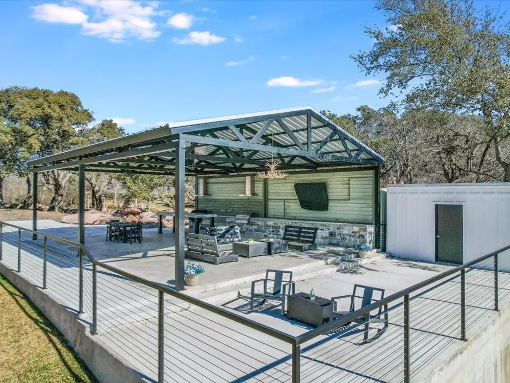 2419 Cherry Lane Kingsland, TX 78639