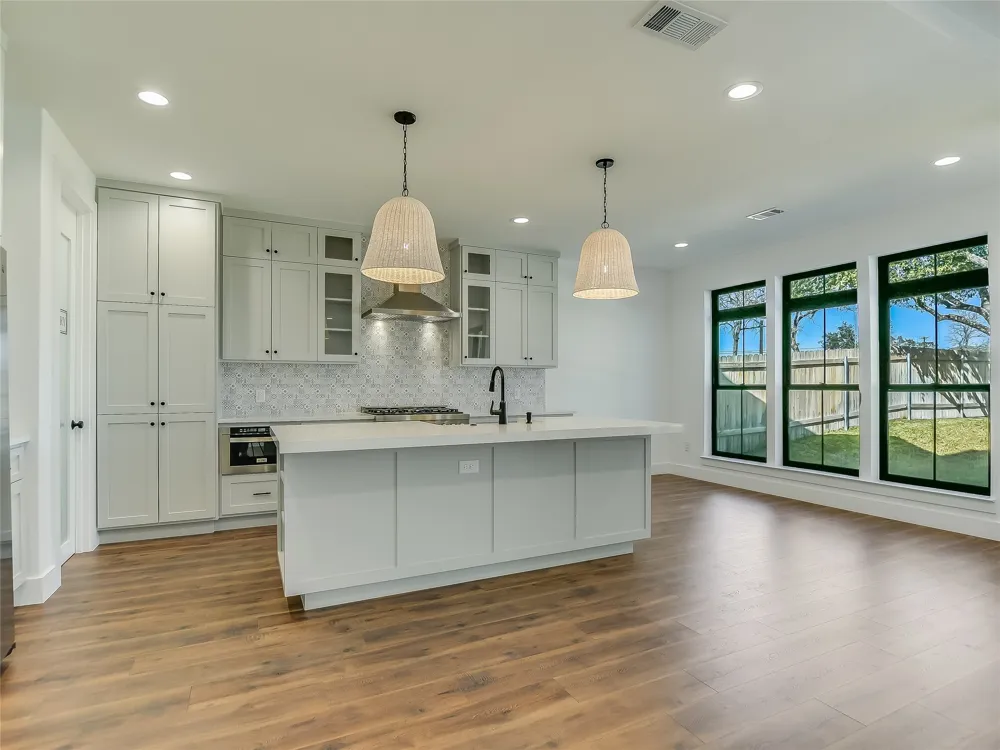 2419 Cherry Lane Kingsland, TX 78639