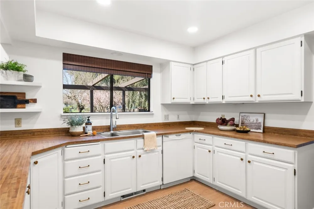 1041 Washington Willows, CA 95988
