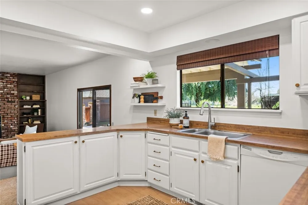 1041 Washington Willows, CA 95988