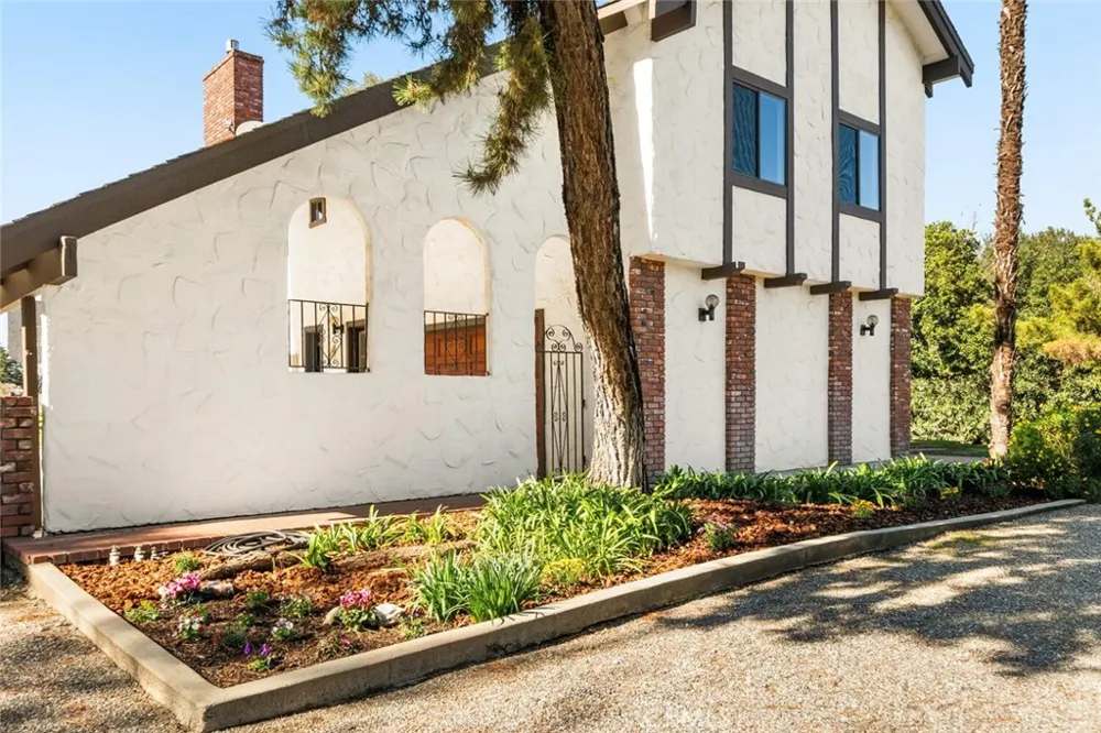 1041 Washington Willows, CA 95988