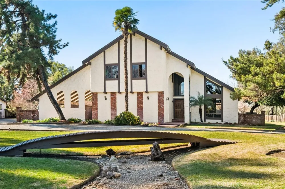 1041 Washington Willows, CA 95988