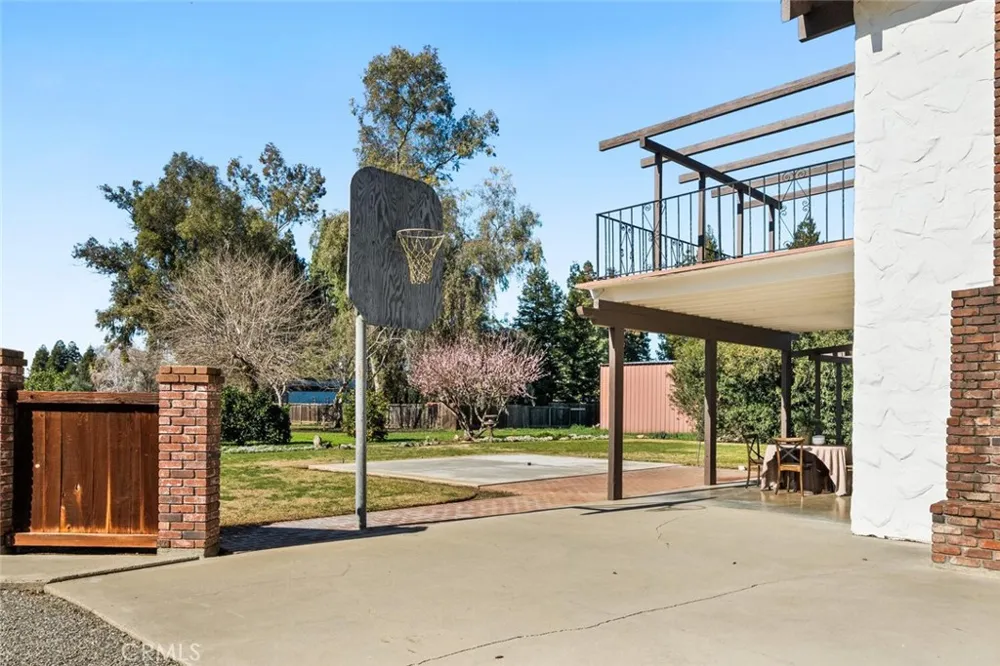 1041 Washington Willows, CA 95988