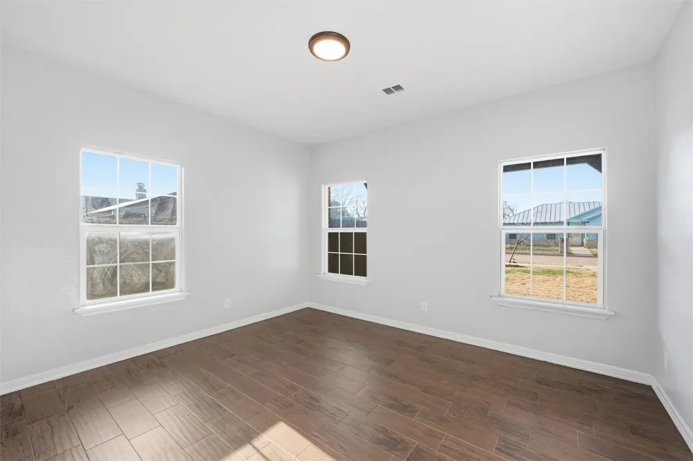 1205 Avenue B Lacy Lakeview, TX 76705