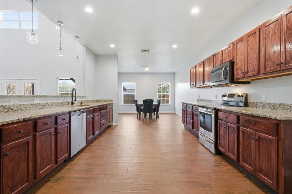 1205 Avenue B Lacy Lakeview, TX 76705