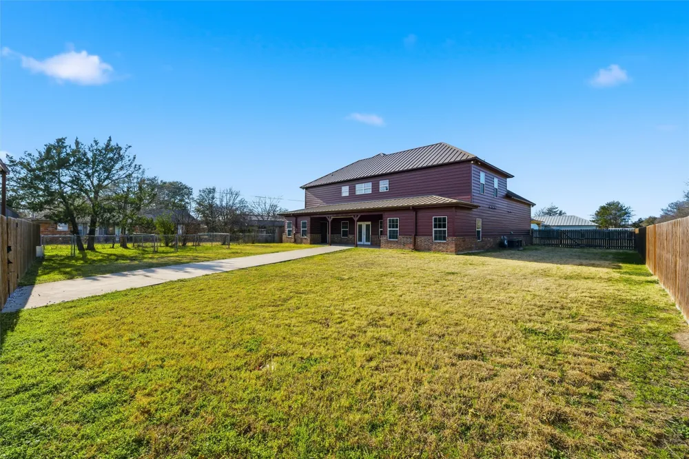 1205 Avenue B Lacy Lakeview, TX 76705