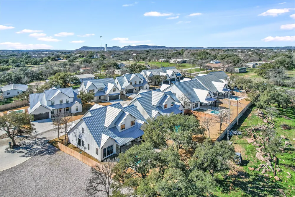 2403 Cherry Lane Kingsland, TX 78639