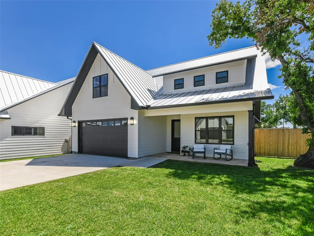 2403 Cherry Lane Kingsland, TX 78639