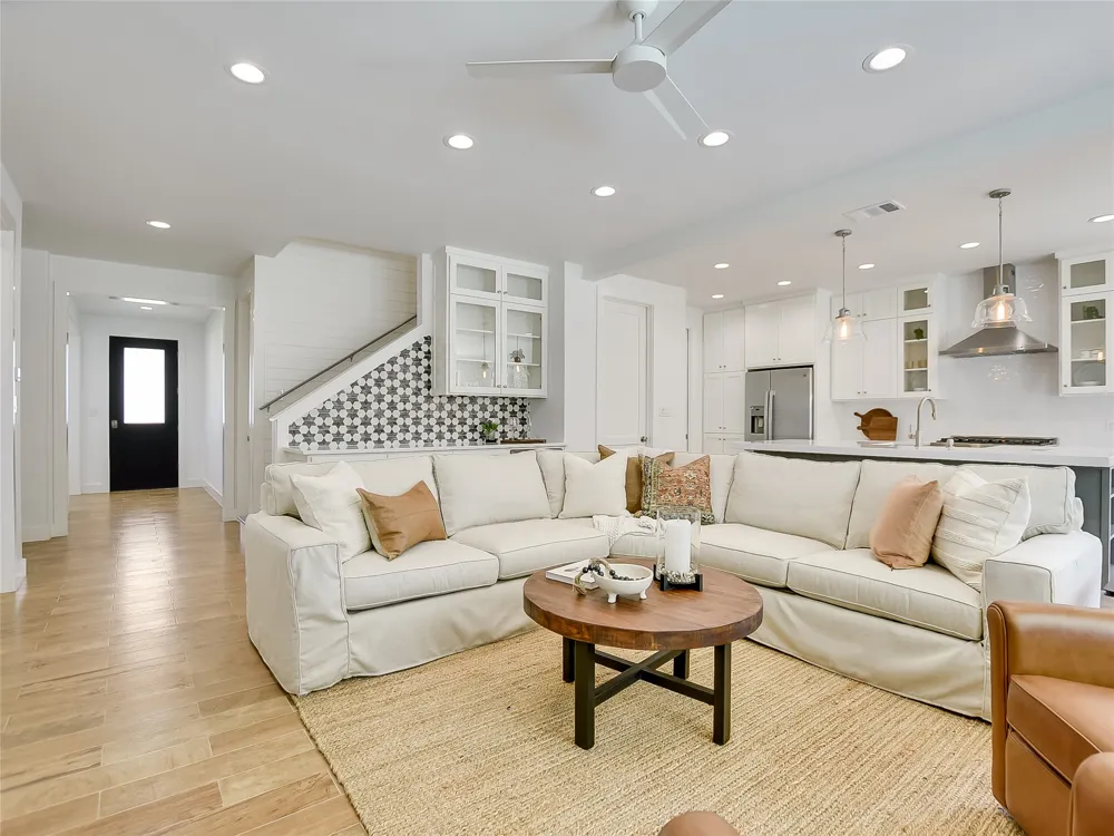 2403 Cherry Lane Kingsland, TX 78639
