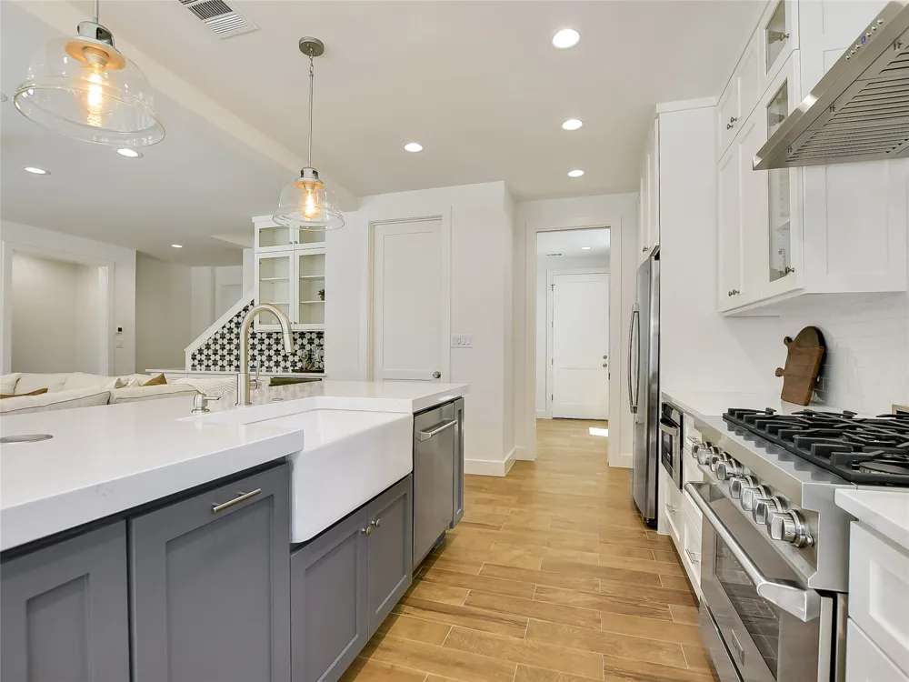 2403 Cherry Lane Kingsland, TX 78639