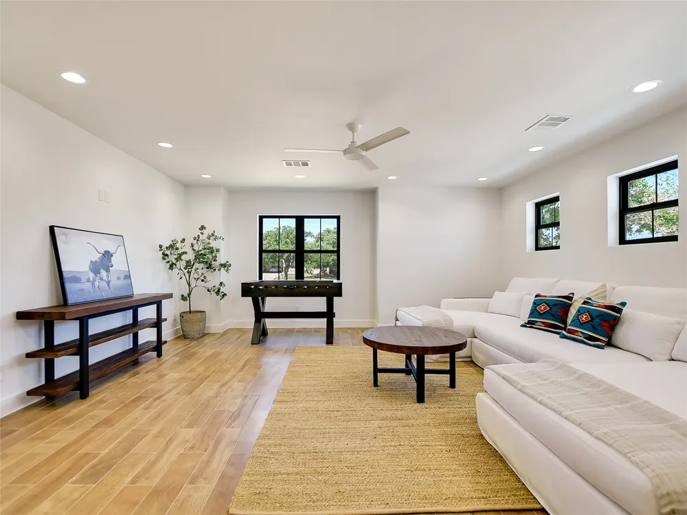 2403 Cherry Lane Kingsland, TX 78639