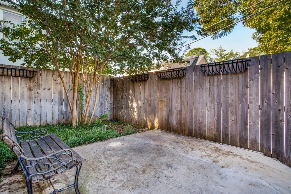 4558 Roland Avenue #B Highland Park, TX 75219