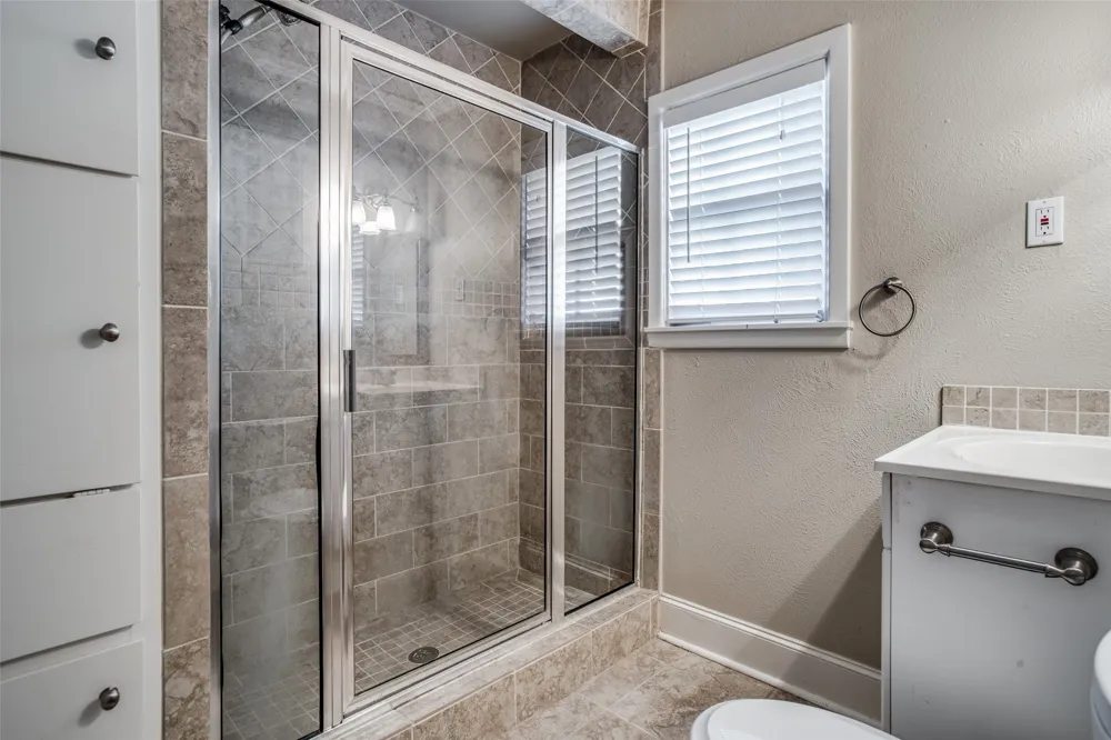 4558 Roland Avenue #B Highland Park, TX 75219