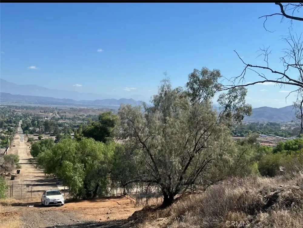 Olive Ave Perris, CA 92570