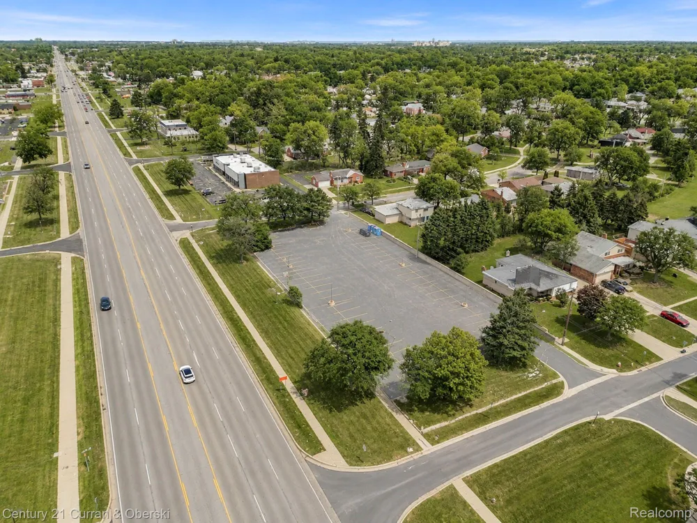 26026 SOUTHFIELD ROAD Lathrup Village City, MI 48076