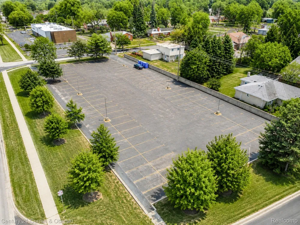 26026 SOUTHFIELD ROAD Lathrup Village City, MI 48076