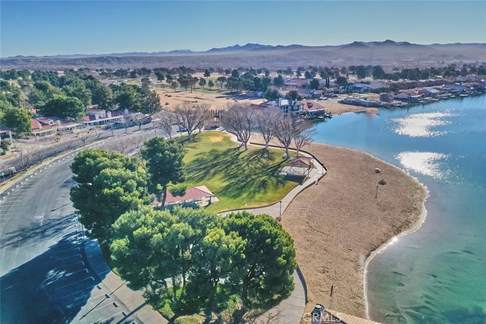 14817 Crofton Lane Helendale, CA 92342