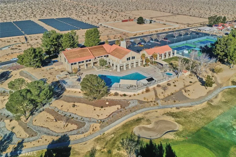 14817 Crofton Lane Helendale, CA 92342