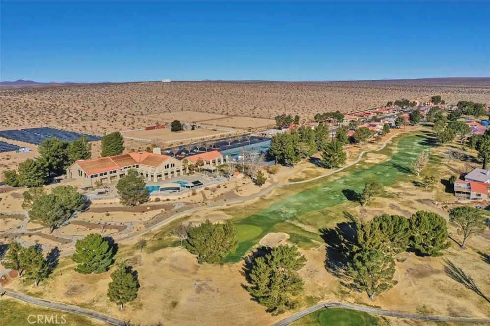 14817 Crofton Lane Helendale, CA 92342