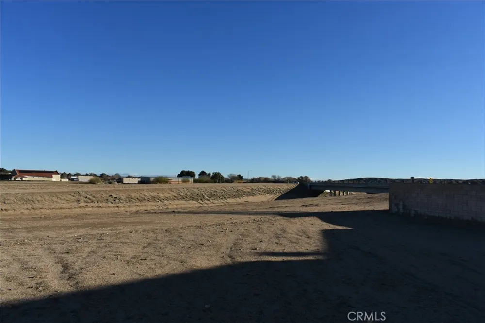 14988 Rivers Edge Road Helendale, CA 92342
