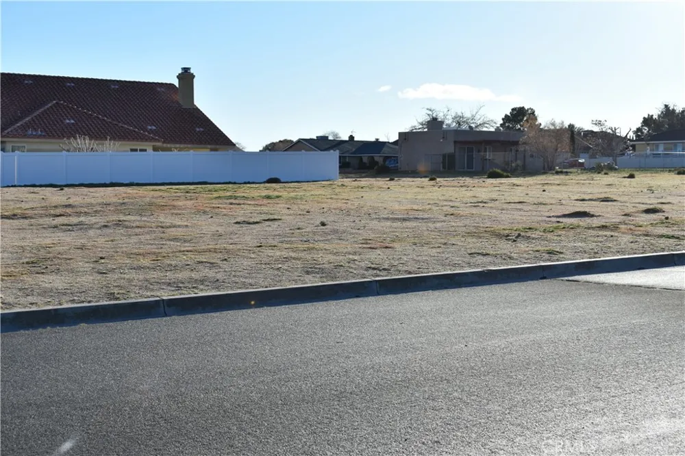 26555 Oar Lane Helendale, CA 92342