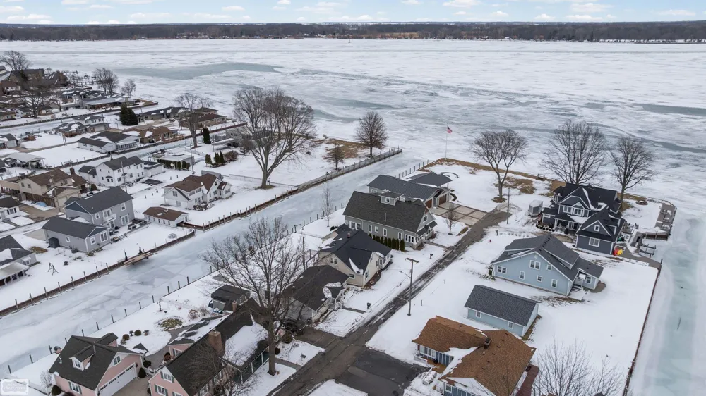 114 Interlochen Drive Algonac City, MI 48001