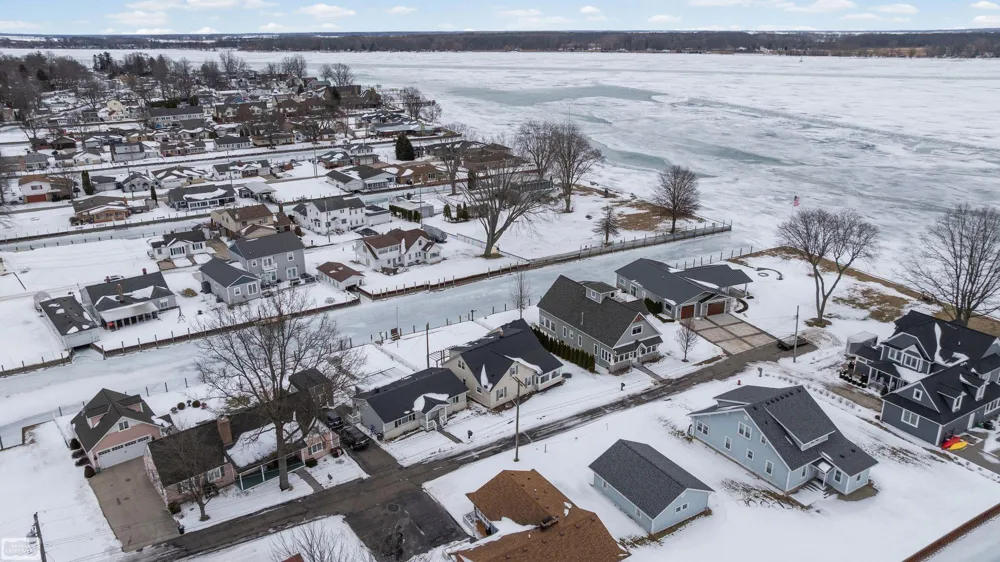 114 Interlochen Drive Algonac City, MI 48001