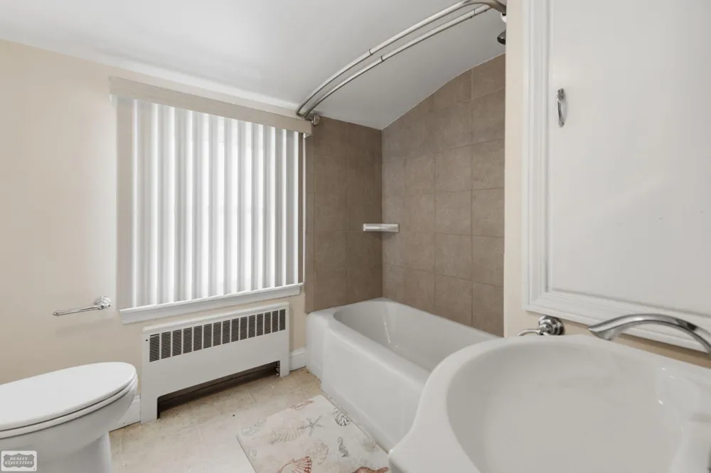 114 Interlochen Drive Algonac City, MI 48001