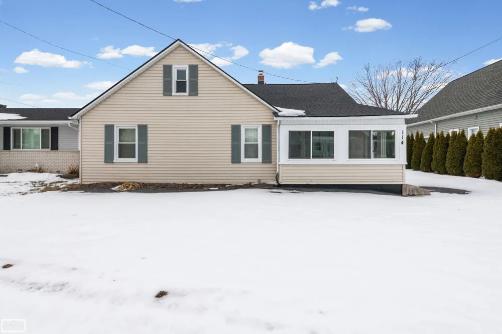 114 Interlochen Drive Algonac City, MI 48001