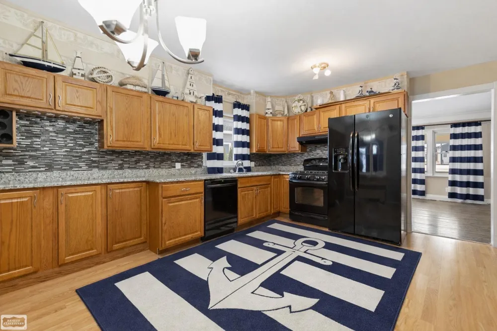 114 Interlochen Drive Algonac City, MI 48001