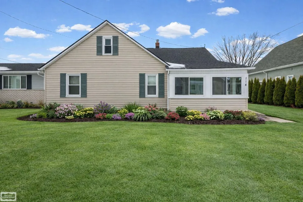 114 Interlochen Drive Algonac City, MI 48001