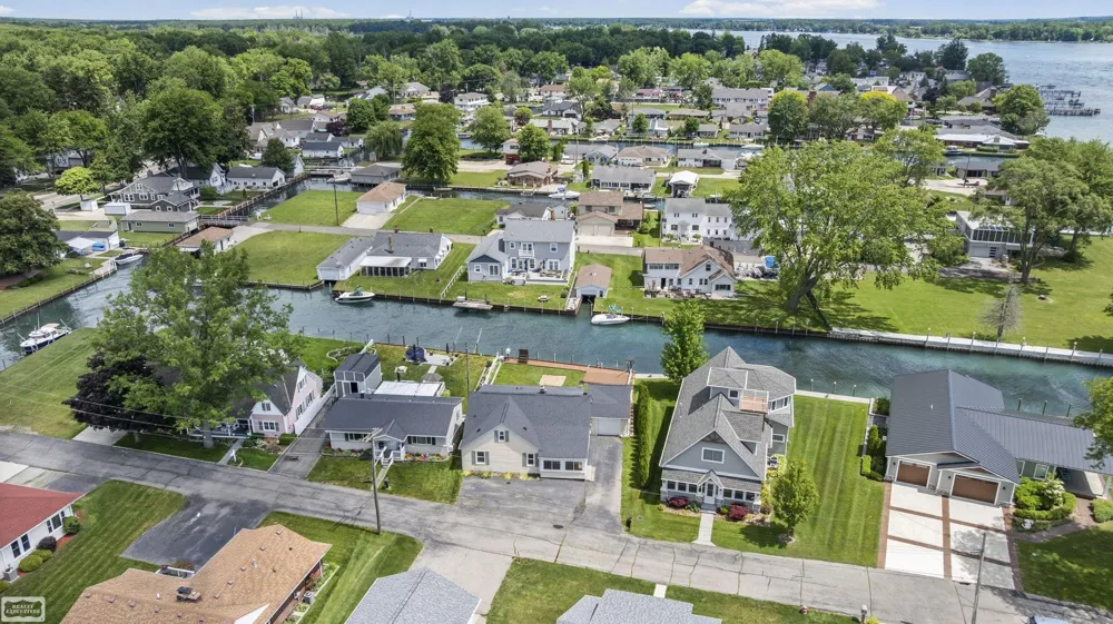 114 Interlochen Drive Algonac City, MI 48001