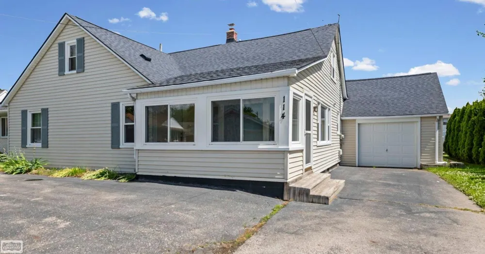 114 Interlochen Drive Algonac City, MI 48001