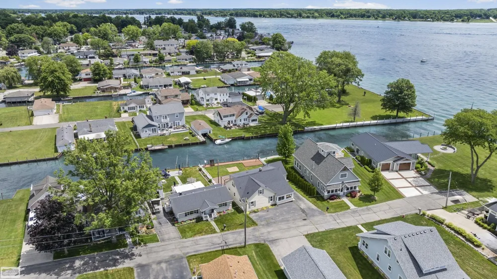 114 Interlochen Drive Algonac City, MI 48001
