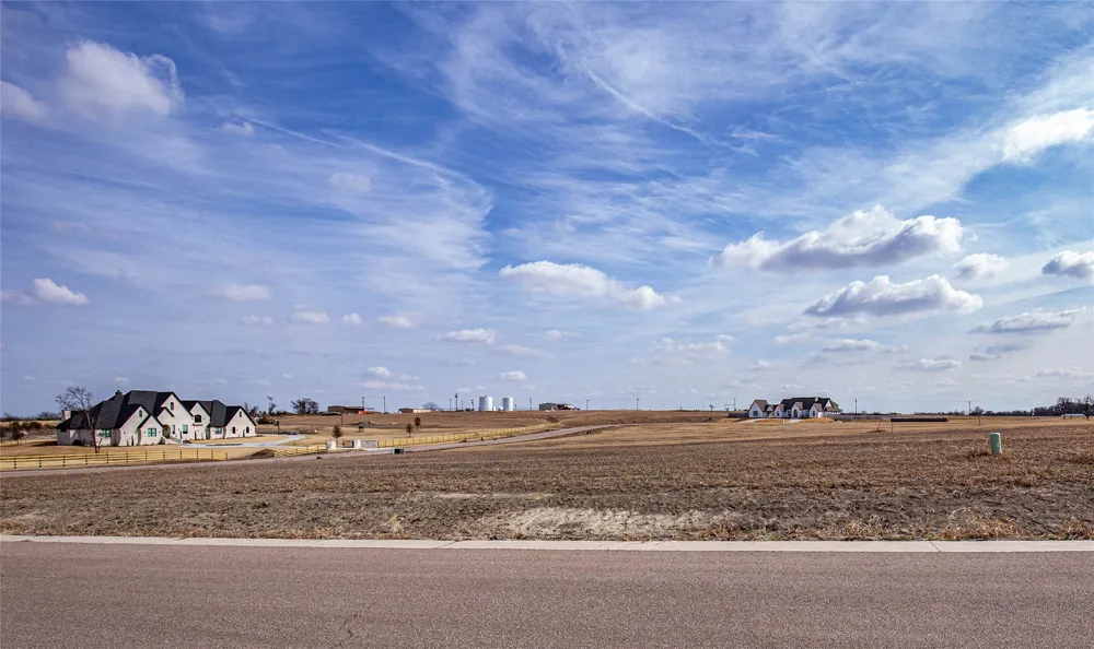 Queens Court Lorena, TX 76655