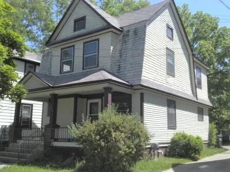 613 Pearl Street
