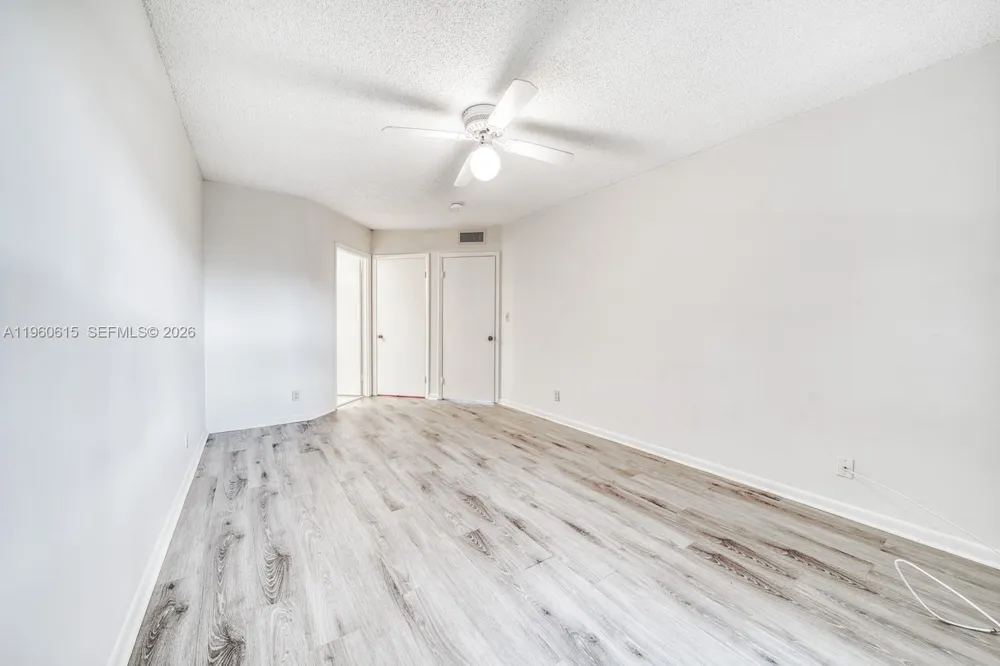 8290 Lake Dr #236 Doral, FL 33166