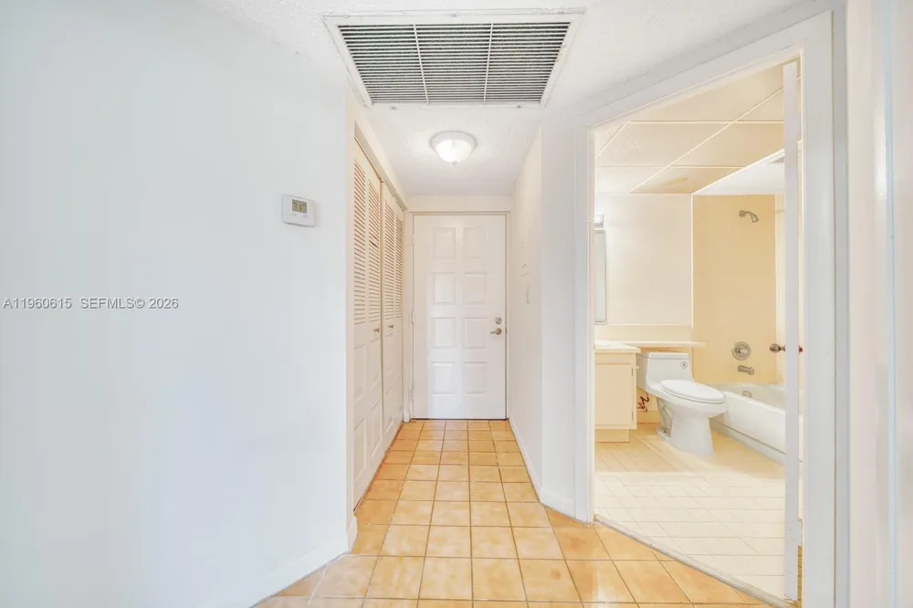 8290 Lake Dr #236 Doral, FL 33166