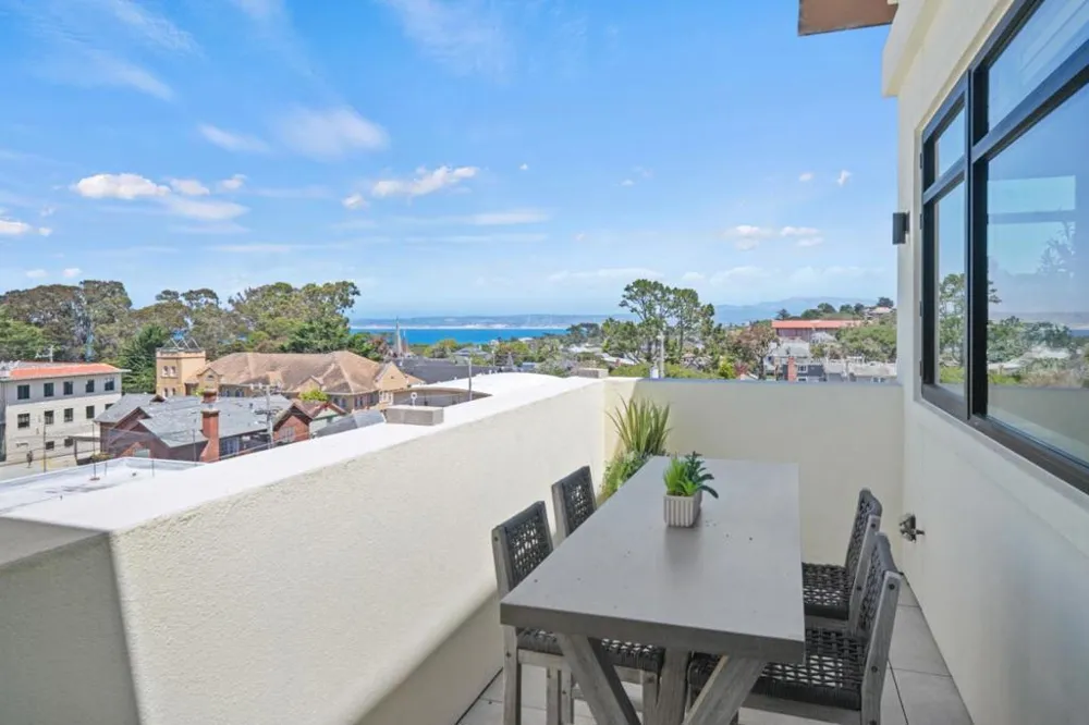 520 Lighthouse Avenue #301 Pacific Grove, CA 93950