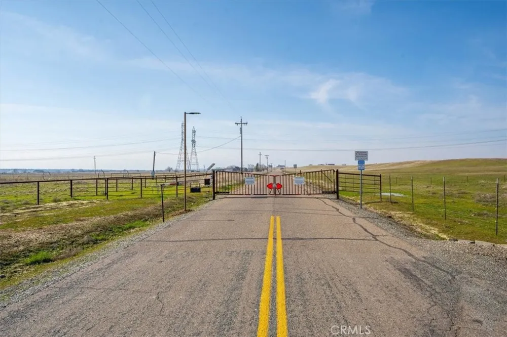 20285 Stewart Red Bluff, CA 96080