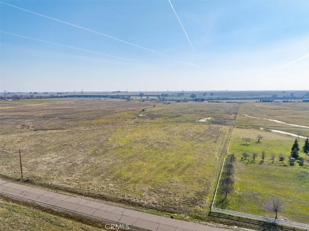20225 Stewart Red Bluff, CA 96080