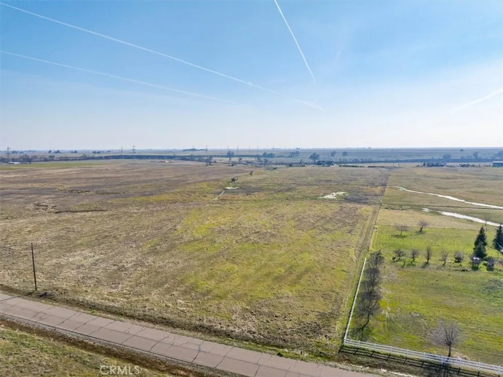 20225 Stewart Red Bluff, CA 96080