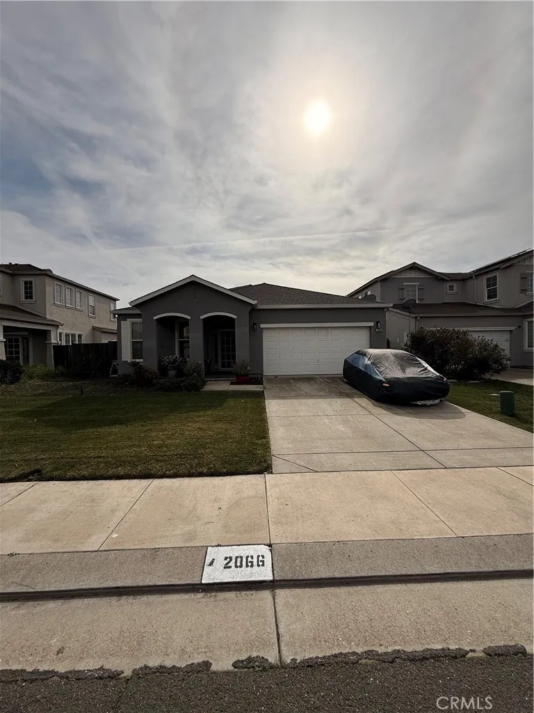 2066 Shady Forest Stockton, CA 95205