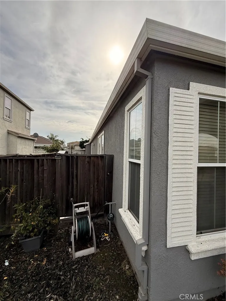 2066 Shady Forest Stockton, CA 95205
