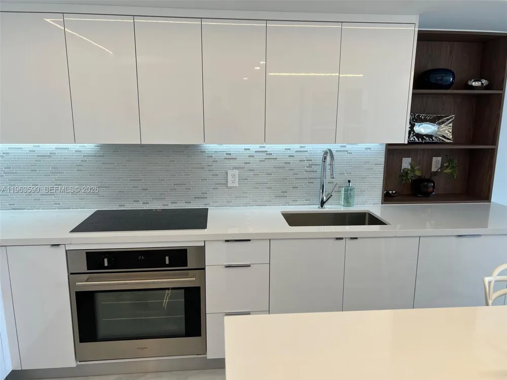 100 Lincoln Rd #1548 Miami Beach, FL 33139