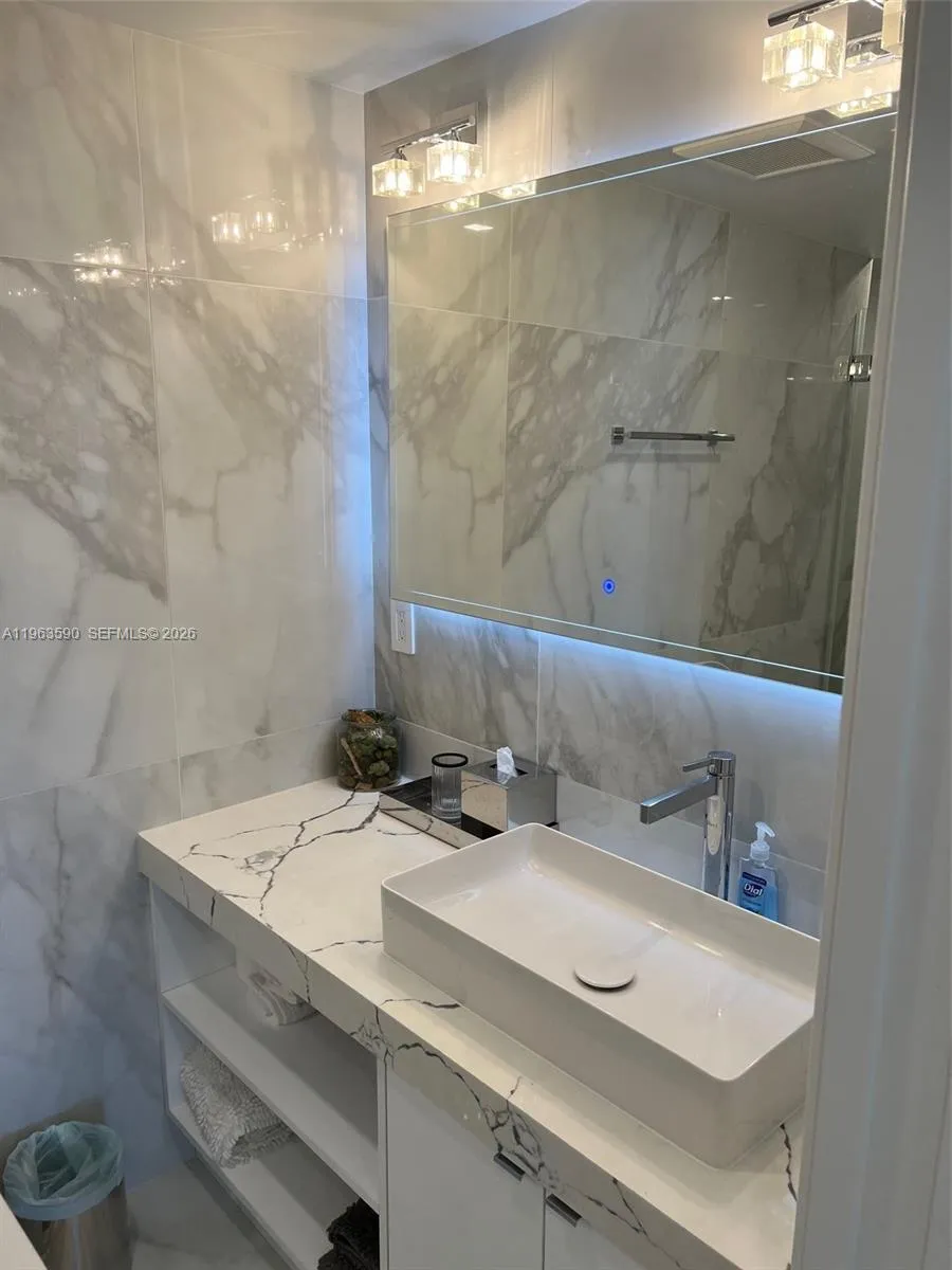 100 Lincoln Rd #1548 Miami Beach, FL 33139